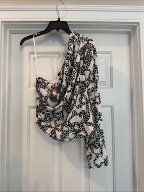 Express Black & White Patterned Cold Shoulder Blouse